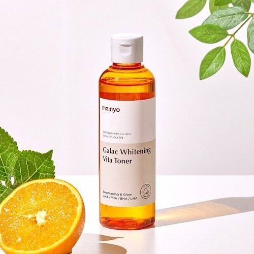Тонер осветляющий с галактомиссисом и витаминным комплексом Manyo Galac Whitening Vita Toner L2177 фото