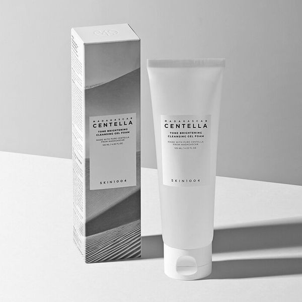 Гель-пінка для обличчя SKIN1004 Madagascar Centella Tone Brightening Cleansing Gel Foam L0449 фото